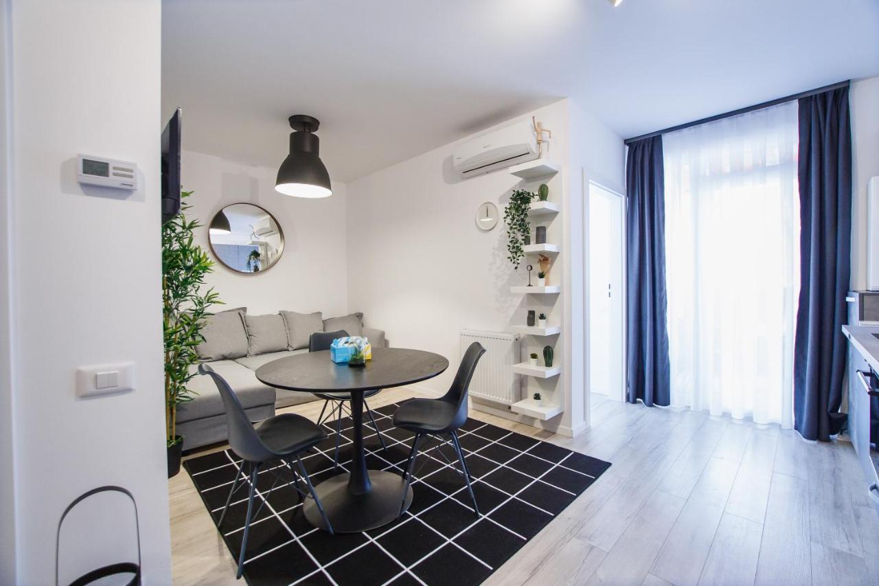 Trendy Apartment Near City Center 오라데아 외부 사진
