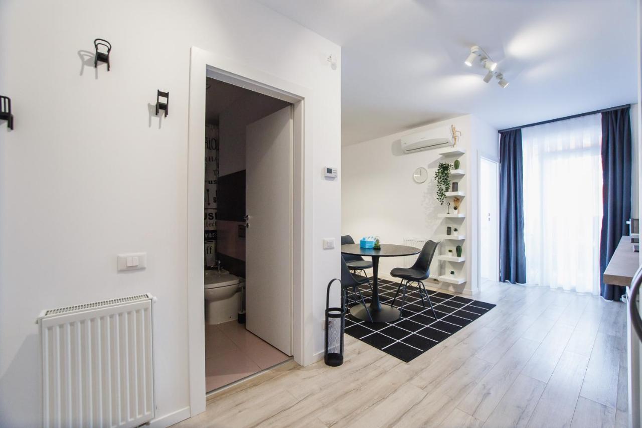Trendy Apartment Near City Center 오라데아 외부 사진