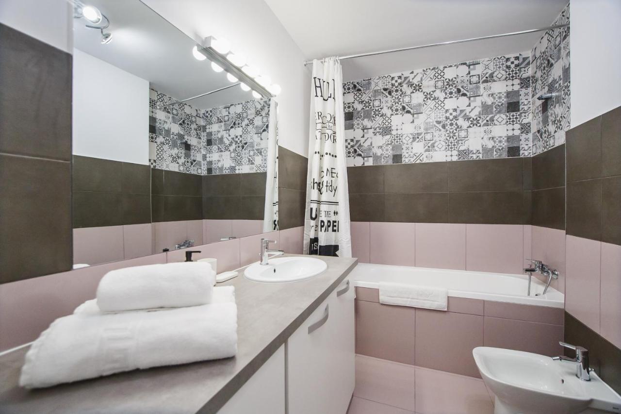 Trendy Apartment Near City Center 오라데아 외부 사진